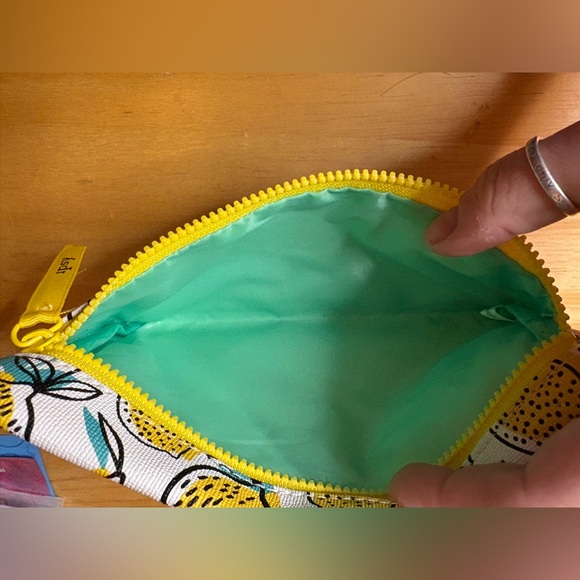 IPSY Lemon Makeup Bag + Skincare Beauty Bundle - Picture 5 of 10